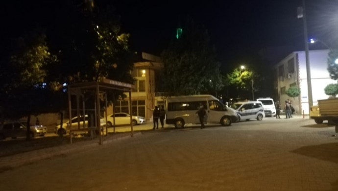 HDP Beşiri İlçe binasına polis baskını
