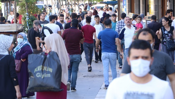 Diyarbakır’da maskesiz dolaşmak yasaklandı