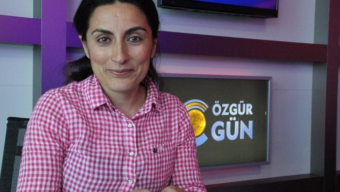 Ayşe Kara gazetecilikle suçlanıyor!