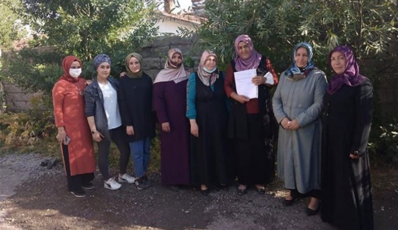 Erciş’ten sonra Muradiye İlçe Kadın Kolları da AKP’den istifa etti