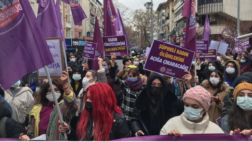 Kadınlar İstanbul Sözleşmesi için alanlarda