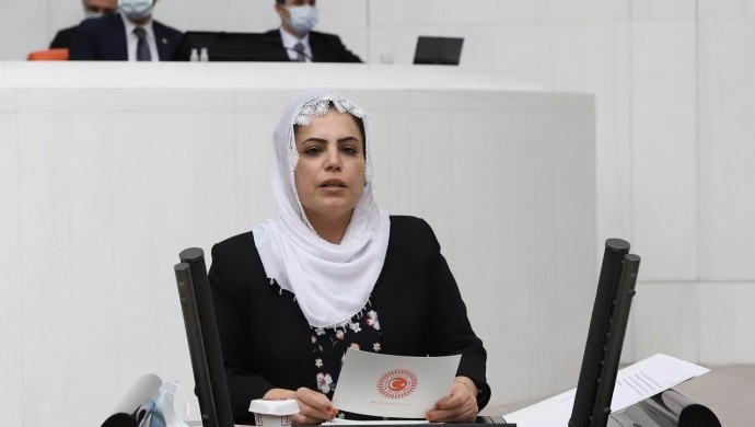 26 kadının gözaltında yaşadıkları Meclis’e taşındı