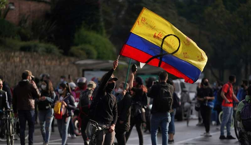 Kolombiya’da ordu ve polis, halkın üzerine ateş açtı