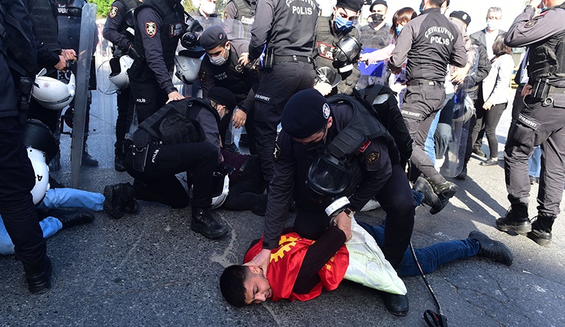 1 Mayıs: Taksim’e çıkmak isteyenlere gözaltı