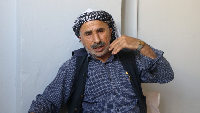 HDP önünde oturmaya zorlanan aileye ‘operasyon bölgesine gelin’ teklifi