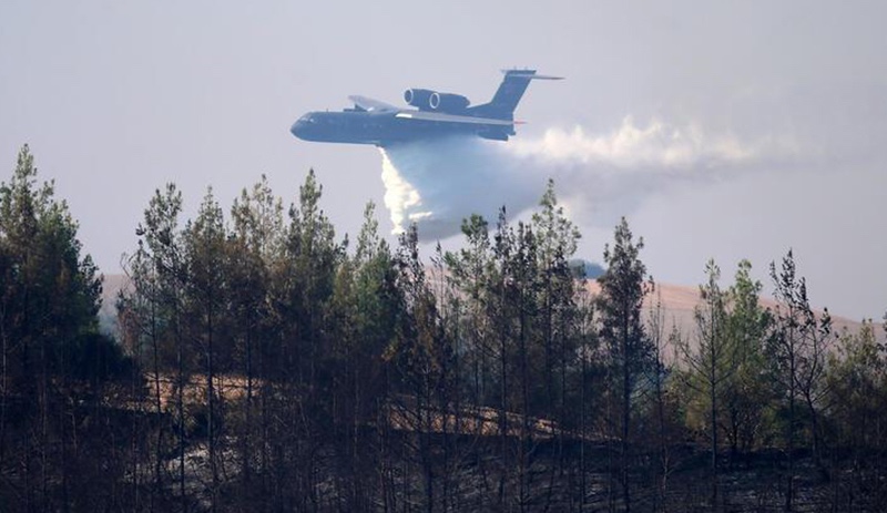 Orman yangınına müdahale eden uçak düştü
