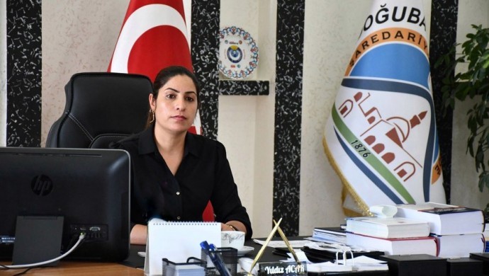HDP’nin ihraç ettiği belediye başkanının koruması rüşvet almaktan tutuklandı