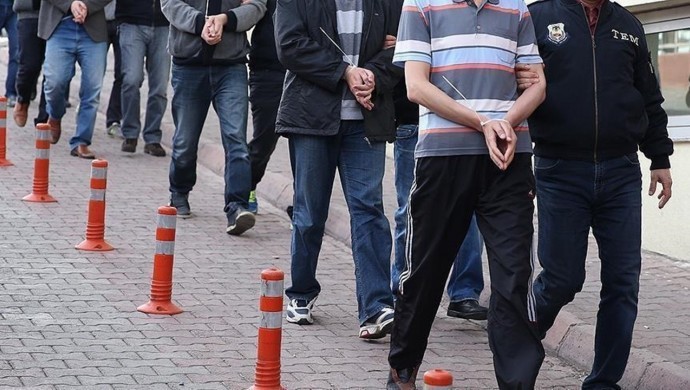 İzmir’de 17 HDP’li gözaltına alındı