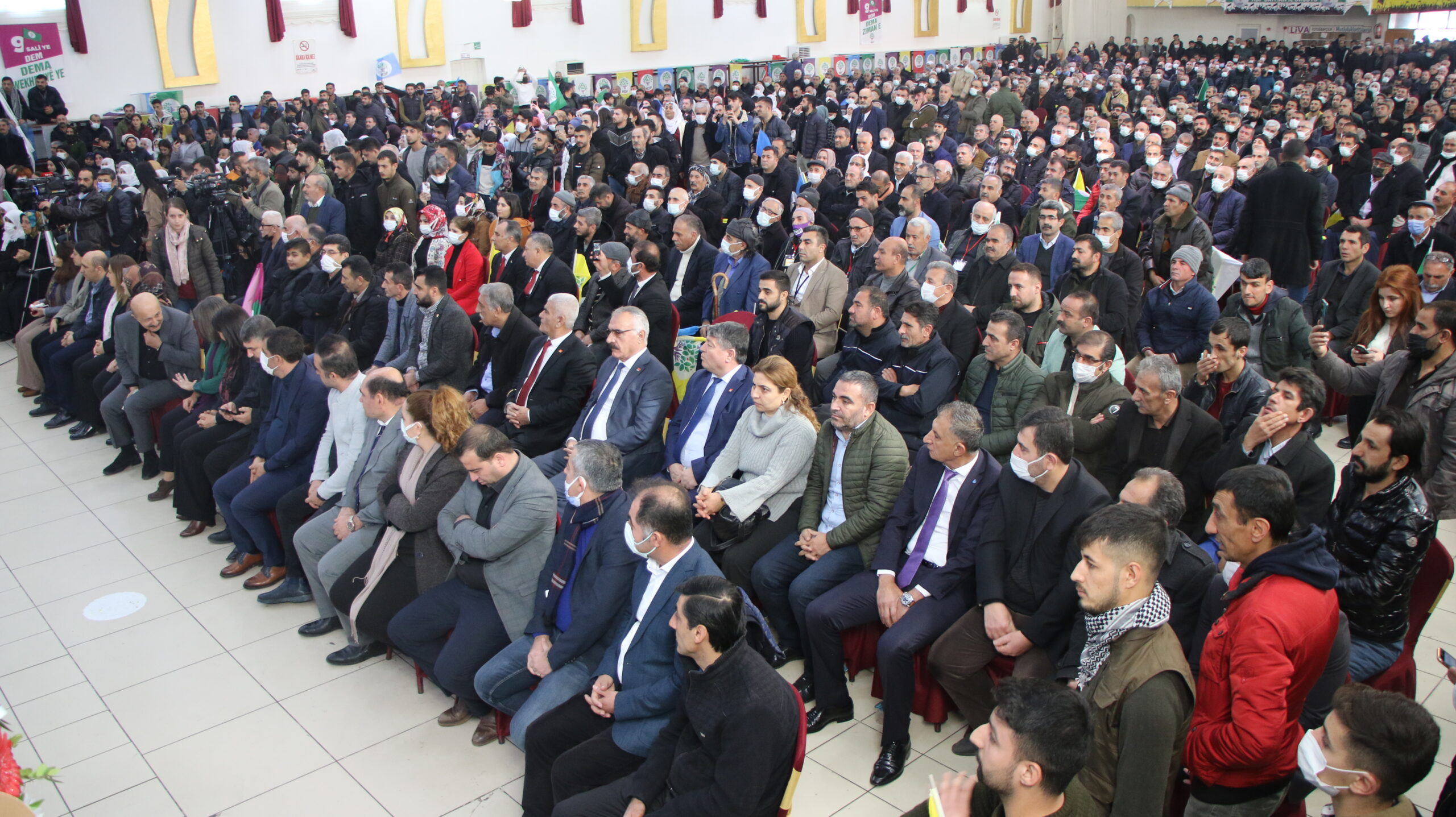 Binler HDP’nin Kongresine akın etti