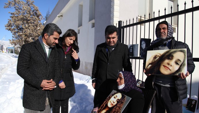 Diyarbakır Barosu ve CHP’den Doku ailesine destek ziyareti