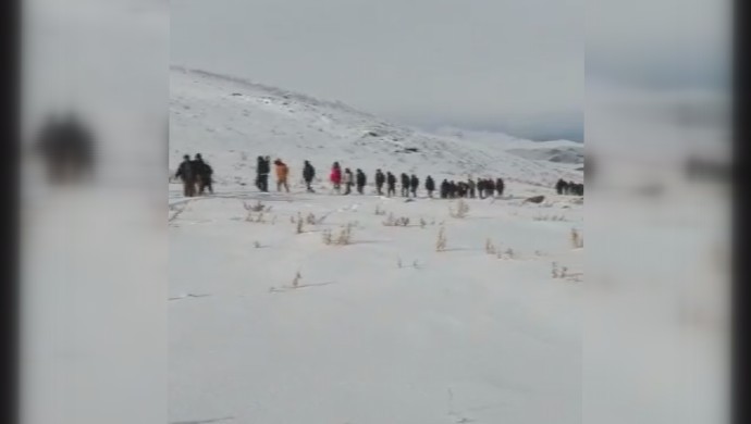 Mülteciler donma tehlikesi yaşıyor