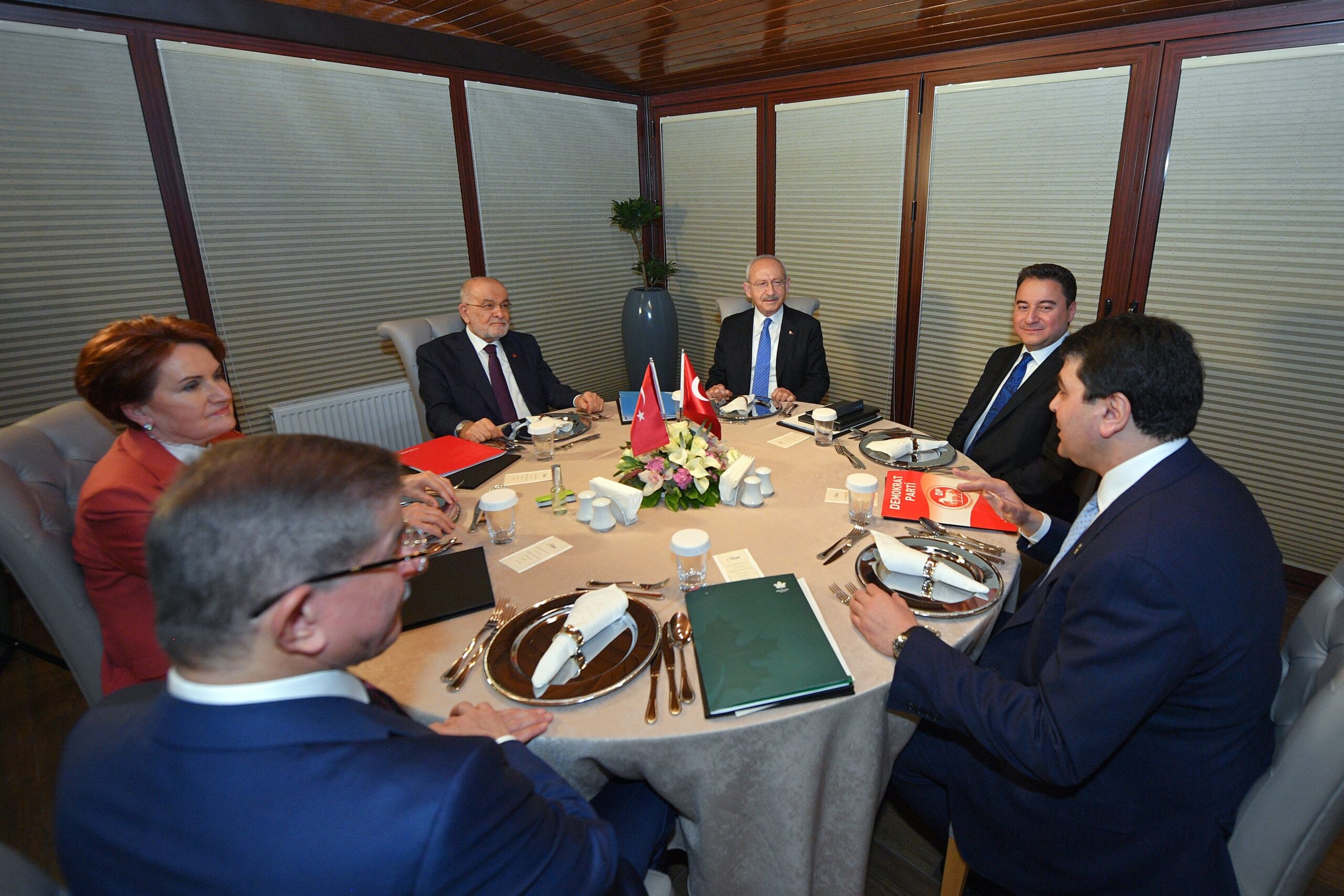HDP’den 6 liderin görüşmesine ilk açıklama