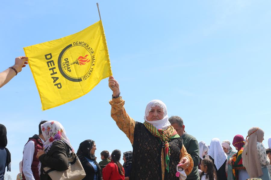 25 yıldır DEHAP bayrağıyla Newroz’a katılıyor