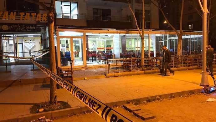 Diyarbakır’da kahvehane tarandı: Yaralılar var