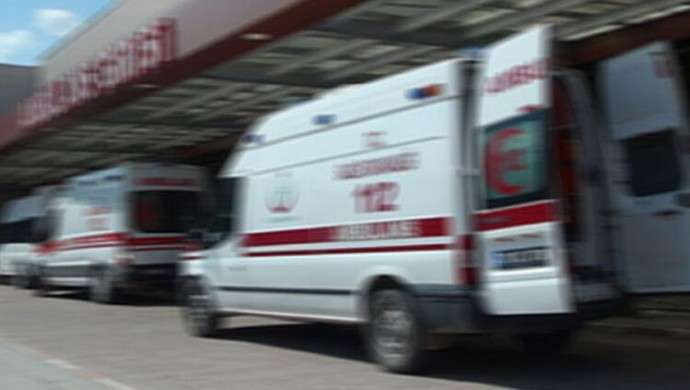 Karayazı’da Kaza: 1 Kişi yaşamını yitirdi 2’si ağır 8 yaralı