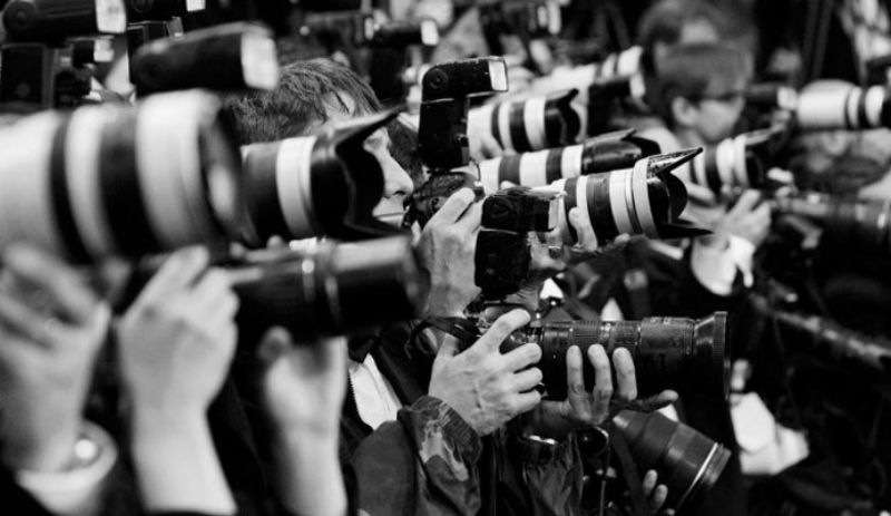 Gazetecilerin gözaltına alınmasına tepki yağıyor: Kabul edilemez