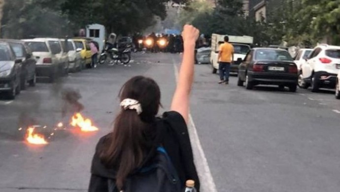 İran’da eylemler sürüyor: 17 yaşındaki Kürt genç katledildi