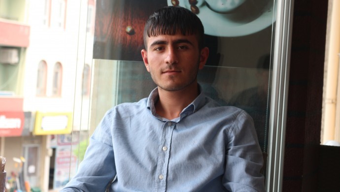 22 yaşındaki Mardinli genç,10 yıl önceki fotoğraf gerekçe gösterilerek tutuklandı