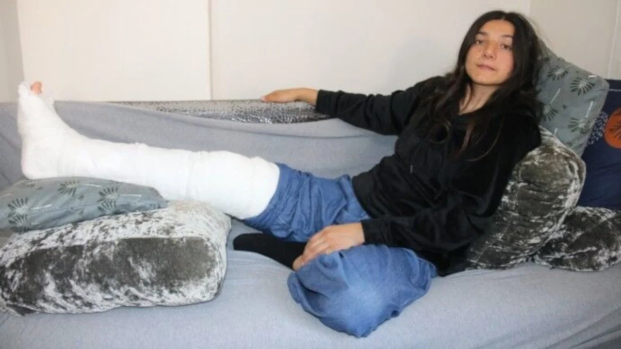 ‘Polisler kırdığı bacağımı tekmeledi, doktor örtbas etti’