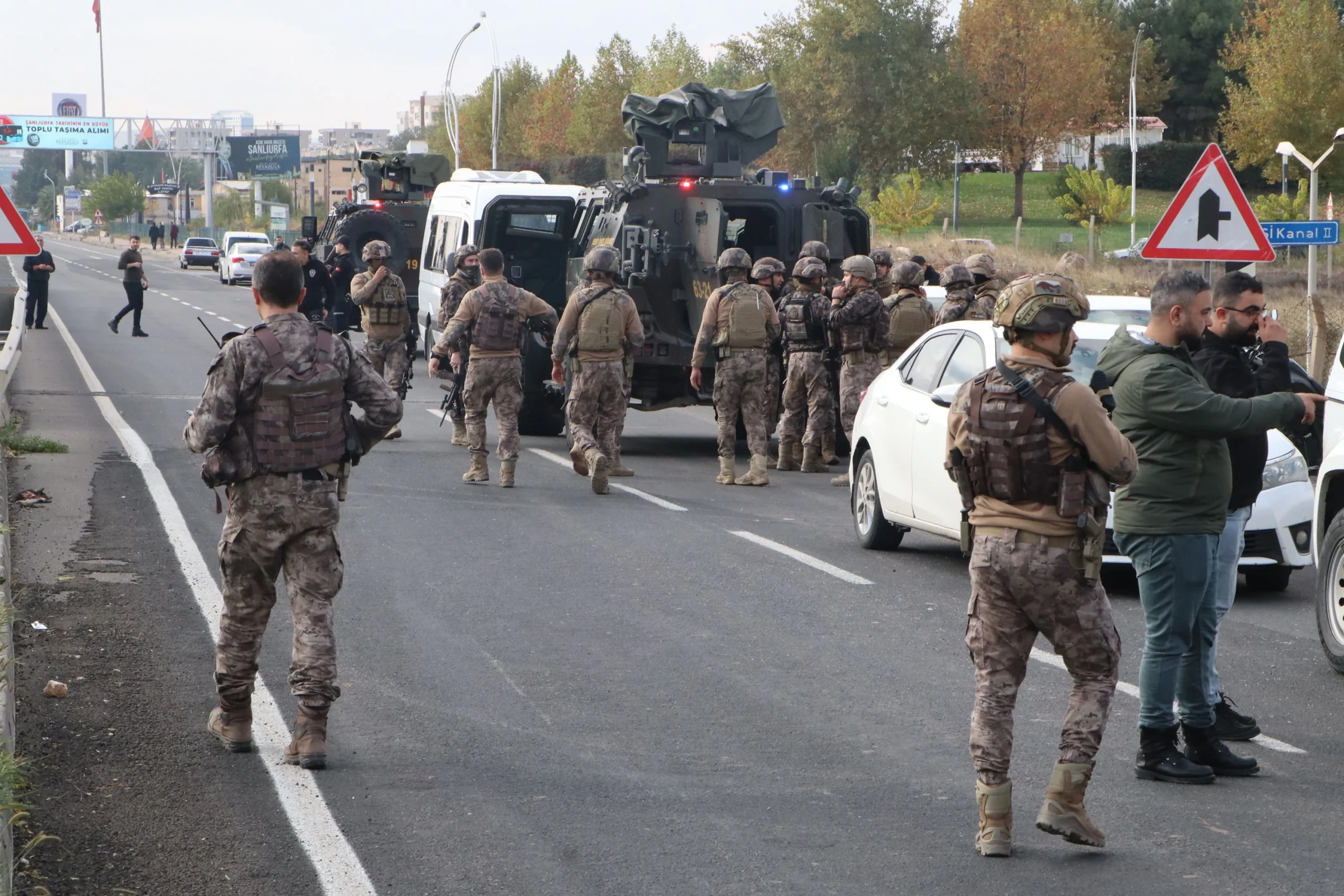 Urfa’da polis uygulama noktasında silahlı çatışma