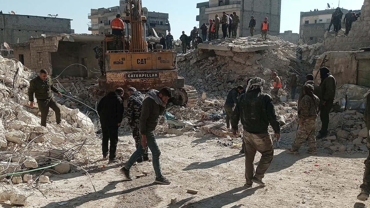 Kürt mahallesi Şeyh Maksud’da çöken binada ölü sayısı 19’a yükseldi