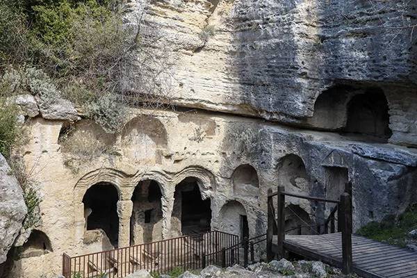 Hatay’daki 2 bin yıllık tarihi yapılar, depremde hasar görmedi