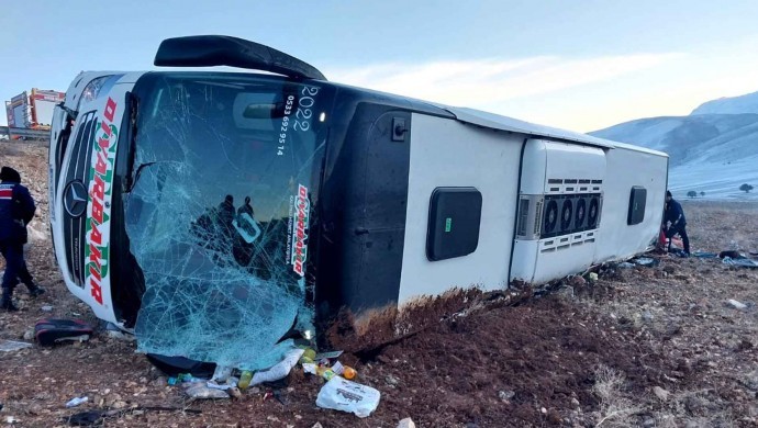 Diyarbakır’dan Bodrum’a giden otobüs devrildi: 8 ölü 35 yaralı