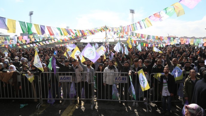 Ağrı Newrozu: Çözüm 3’üncü Yolda