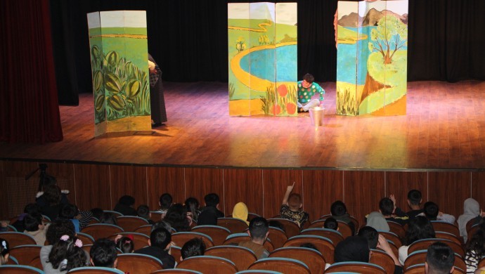 Kürtçe çocuk oyunu ‘Nisko’ seyircisiyle buluştu