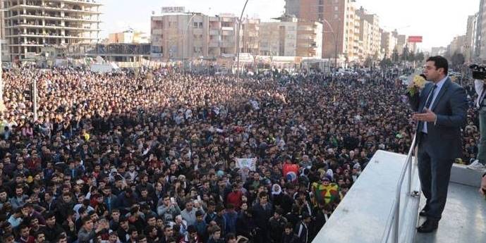 Selahattin Demirtaş, Batman’da katıldığı Newroz kutlaması davasından beraat etti