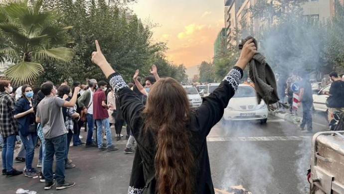 ‘İran rejiminin yasaları kadın mücadelesini etkilemez’