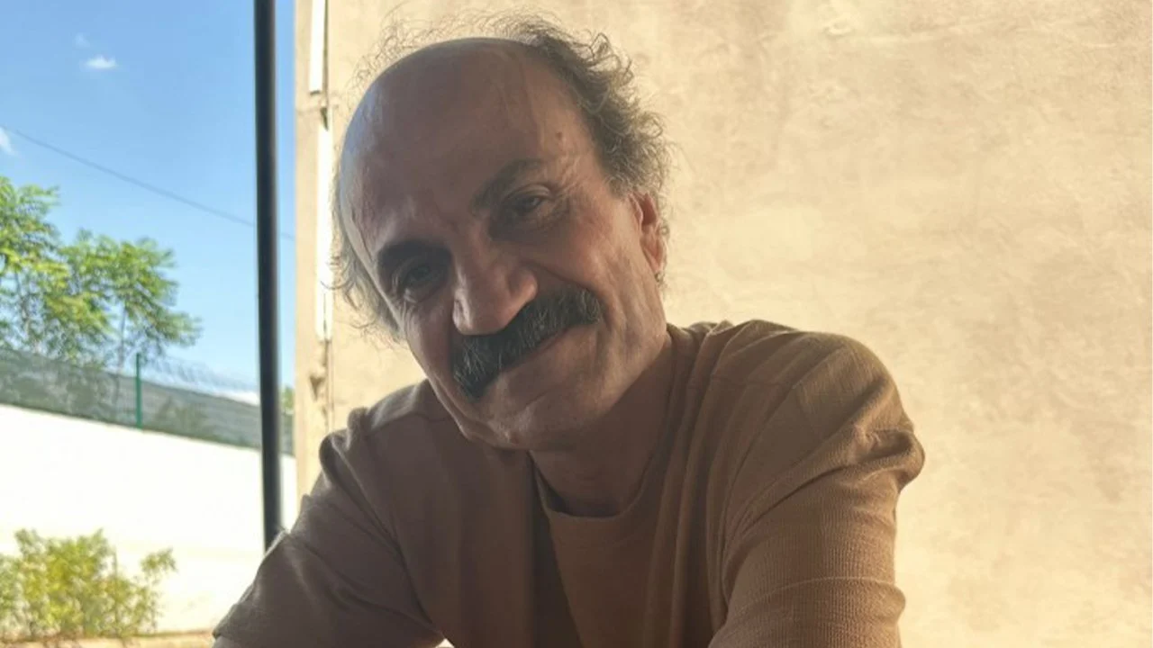 Kürt yazar Menaf Osman, sınır dışı edilmek isteniyor: ‘Ya cihatçı çetelere ya Suriye rejimine teslim edilecek’