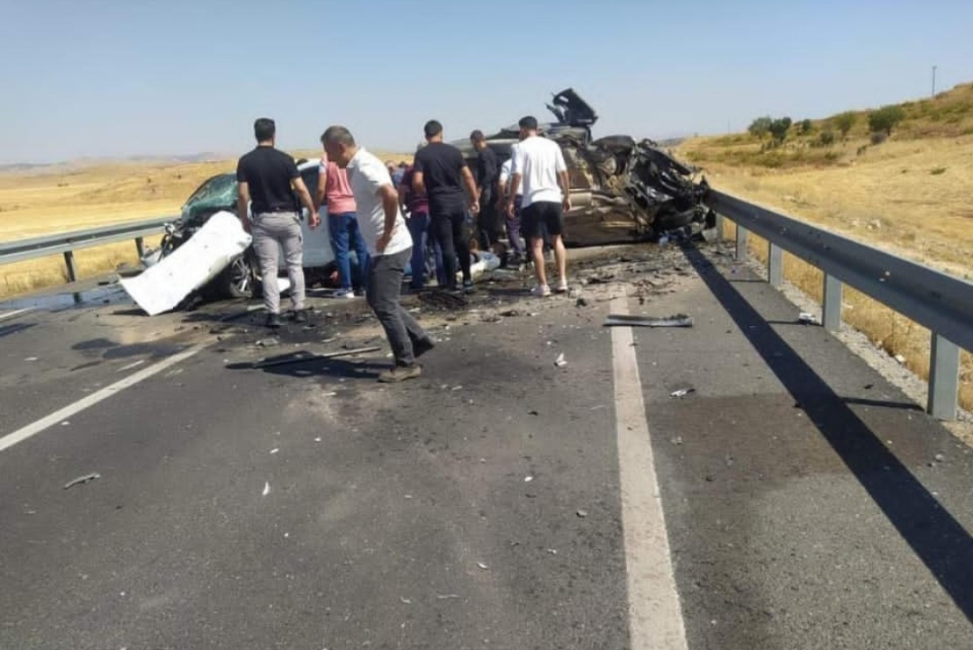 Mardin’de trafik kazası: 3 kişi ağır yaralandı