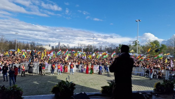 Almanya ve Fransa’da Newroz kutlamaları