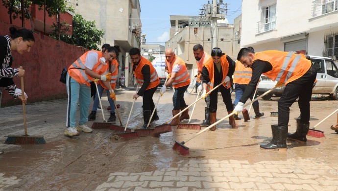 DEM Partili belediyeler, Cizre’de yaşanan sel felaketinin izlerini silmek için seferberlik ilan etti