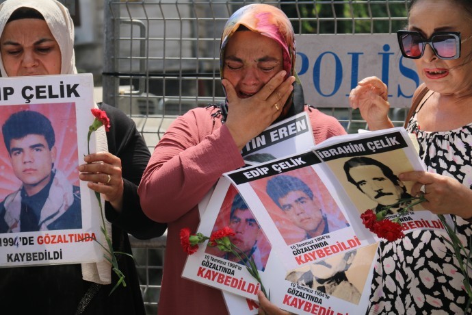 Cumartesi Anneleri Hizbulkontra tarafından kaçırılan iki kişinin akıbetini sordu